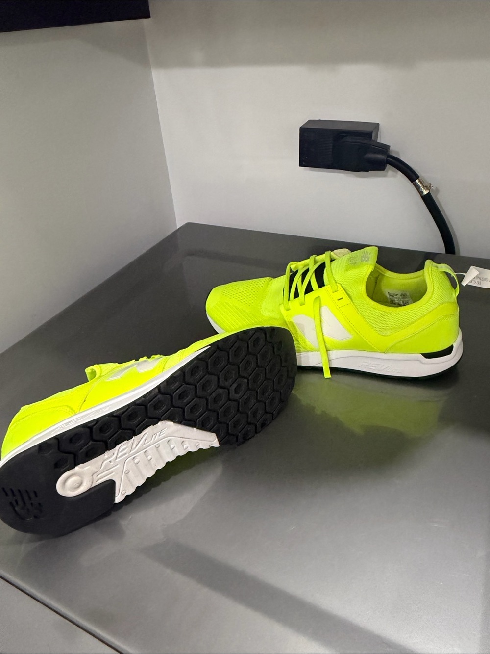New balance 247 hi vis running shoe